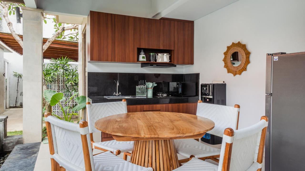 Cosy And Cheerful 2 Bedroom Villa 5Mins To Finns Canggu Zewnętrze zdjęcie